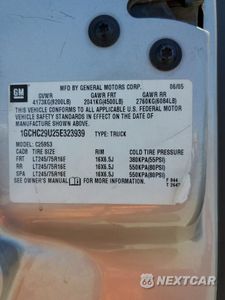 Zdjęcie 12 z 12 samochodu: 2005 CHEVROLET SILVERADO C2500 HEAVY DUTY VIN:1GCHC29U25E323939 - miniatura