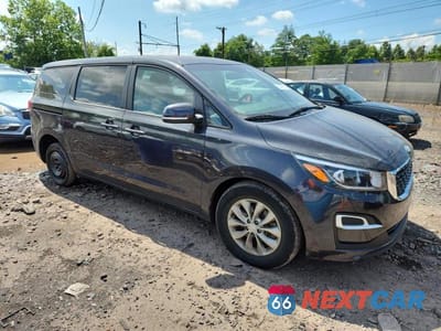 Czwarte zdjęcie samochodu z boku: 2019 KIA SEDONA LX VIN:KNDMB5C1XK6560170 - miniatura