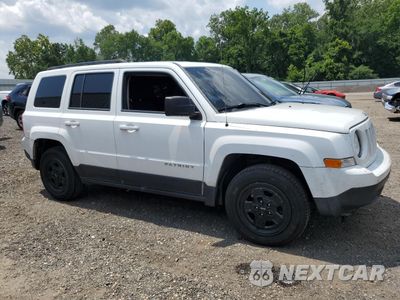 Czwarte zdjęcie samochodu z boku: 2016 JEEP PATRIOT SPORT VIN:1C4NJPBAXGD503006 - miniatura