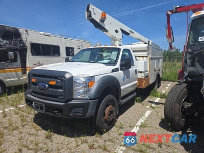 2015 FORD F450 SUPER DUTY 1FDUF4GY3FED21105 - główne zdjęcie licytacji z USA - miniatura