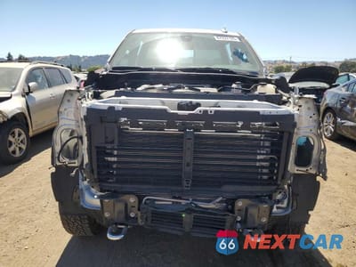 Piąte zdjęcie samochodu w środku: 2023 CHEVROLET SILVERADO K3500 HIGH COUNTRY VIN:2GC4YVEY2P1706861 - miniatura