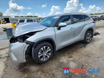 2023 TOYOTA HIGHLANDER L 5TDKDRAHXPS527010 - główne zdjęcie licytacji z USA - miniatura