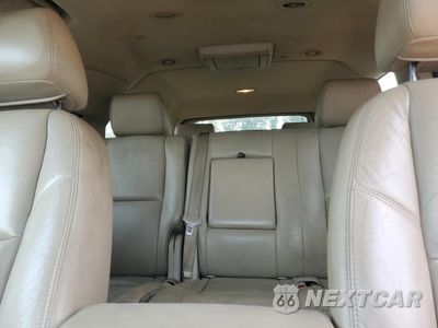 Zdjęcie 10 z 13 samochodu: 2011 GMC YUKON XL DENALI VIN:1GKS2MEF4BR384178 - miniatura