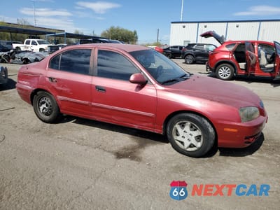 Czwarte zdjęcie samochodu z boku: 2005 HYUNDAI ELANTRA GLS VIN:KMHDN46D25U946746 - miniatura