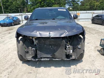 Piąte zdjęcie samochodu w środku: 2018 JEEP GRAND CHEROKEE LAREDO VIN:1C4RJFAG6JC401975 - miniatura
