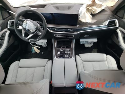 Zdjęcie 8 z 14 samochodu: 2025 BMW X5 XDRIVE40I VIN:5UX23EU09S9Z67906 - miniatura
