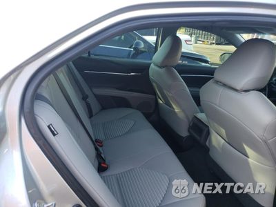 Zdjęcie 10 z 12 samochodu: 2018 TOYOTA CAMRY L VIN:4T1B11HK9JU089512 - miniatura