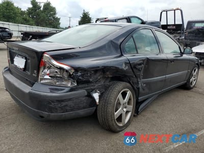 Trzecie zdjęcie samochodu z tyłu: 2004 VOLVO S60 R VIN:YV1RH52Y342360724 - miniatura