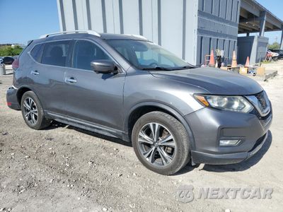 Czwarte zdjęcie samochodu z boku: 2018 NISSAN ROGUE S VIN:5N1AT2MT7JC734934 - miniatura