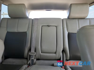 Zdjęcie 10 z 15 samochodu: 2010 JEEP COMMANDER LIMITED VIN:1J4RG5GT4AC109443 - miniatura