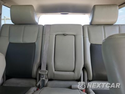 Zdjęcie 10 z 15 samochodu: 2010 JEEP COMMANDER LIMITED VIN:1J4RG5GT4AC109443 - miniatura