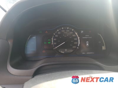 Zdjęcie 9 z 13 samochodu: 2018 HYUNDAI IONIQ LIMITED VIN:KMHC85LC2JU089231 - miniatura