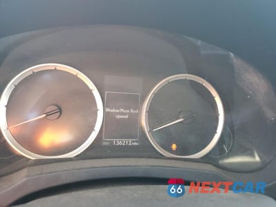 Zdjęcie 9 z 14 samochodu: 2016 LEXUS IS 200T VIN:JTHBA1D2XG5017584 - miniatura