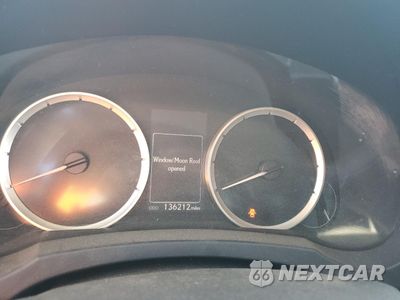 Zdjęcie 9 z 14 samochodu: 2016 LEXUS IS 200T VIN:JTHBA1D2XG5017584 - miniatura