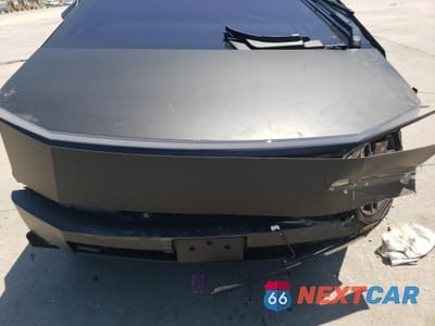 Zdjęcie 11 z 12 samochodu: 2024 TESLA CYBERTRUCK VIN:7G2CEHED9RA008292 - miniatura