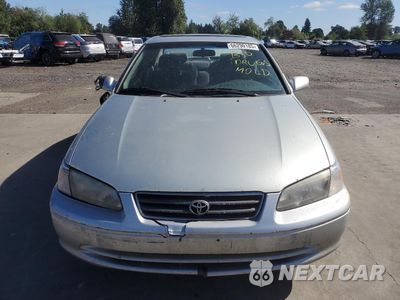 Piąte zdjęcie samochodu w środku: 2000 TOYOTA CAMRY CE VIN:JT2BG22K3Y0510863 - miniatura