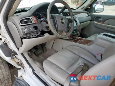 Zdjęcie 8 z 14 samochodu: 2008 CHEVROLET TAHOE C1500 VIN:1GNFC13048R192413 - miniatura