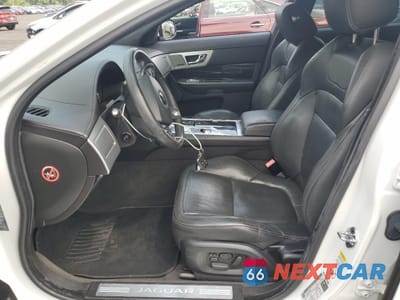 Zdjęcie 7 z 12 samochodu: 2015 JAGUAR XF 3.0 SPORT VIN:SAJWA0F76F8U66846 - miniatura