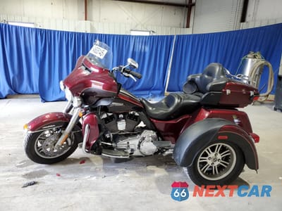 Trzecie zdjęcie samochodu z tyłu: 2014 HARLEY-DAVIDSON FLHTCUTG TRI GLIDE ULTRA VIN:1HD1MAL10EB855133 - miniatura