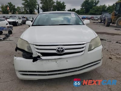 Piąte zdjęcie samochodu w środku: 2005 TOYOTA AVALON XL VIN:4T1BK36B65U008371 - miniatura
