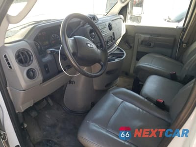 Zdjęcie 8 z 13 samochodu: 2009 FORD ECONOLINE E450 SUPER DUTY CUTAWAY VAN VIN:1FDXE45SX9DA08206 - miniatura