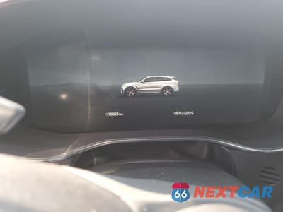 Zdjęcie 9 z 12 samochodu: 2025 JAGUAR F-PACE SVR VIN:SADCZ2FE6SA744057 - miniatura