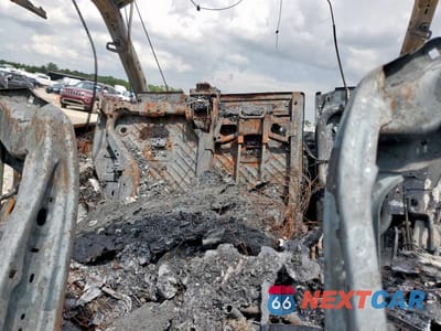 Zdjęcie 10 z 12 samochodu: 2018 JEEP WRANGLER UNLIMITED SPORT VIN:1C4HJXDG7JW189759 - miniatura