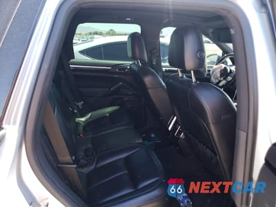 Zdjęcie 10 z 12 samochodu: 2017 PORSCHE CAYENNE VIN:WP1AA2A2XHKA86672 - miniatura