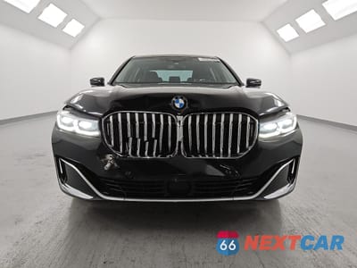 Piąte zdjęcie samochodu w środku: 2020 BMW 740 I VIN:WBA7T2C07LCD04975 - miniatura