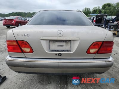 Zdjęcie 6 z 12 samochodu: 1997 MERCEDES-BENZ E 320 VIN:WDBJF55F2VA436054 - miniatura