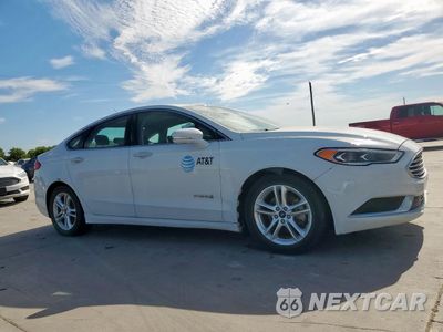 Czwarte zdjęcie samochodu z boku: 2018 FORD FUSION SE HYBRID VIN:3FA6P0LU1JR171884 - miniatura