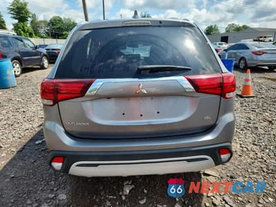 Zdjęcie 6 z 13 samochodu: 2020 MITSUBISHI OUTLANDER SE VIN:JA4AD3A30LZ032721 - miniatura