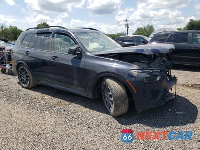 Czwarte zdjęcie samochodu z boku: 2025 BMW X7 M60I VIN:5UX33EM08S9X65854 - miniatura