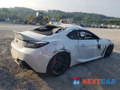 Trzecie zdjęcie samochodu z tyłu: 2024 TOYOTA GR 86 PREMIUM VIN:JF1ZNBE14R9759562 - miniatura