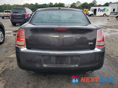 Zdjęcie 6 z 12 samochodu: 2013 CHRYSLER 300 VIN:2C3CCAAG8DH723235 - miniatura