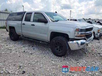 Czwarte zdjęcie samochodu z boku: 2016 CHEVROLET SILVERADO K1500 VIN:1GCVKNEC2GZ251415 - miniatura