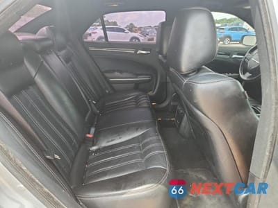 Zdjęcie 10 z 12 samochodu: 2021 CHRYSLER 300C VIN:2C3CCABG1MH660638 - miniatura