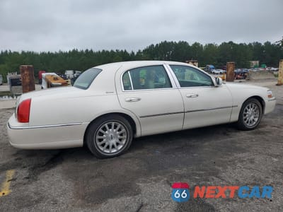 Trzecie zdjęcie samochodu z tyłu: 2007 LINCOLN TOWN CAR SIGNATURE VIN:1LNHM81W97Y600466 - miniatura