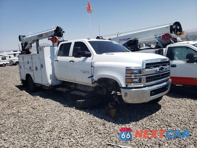 Czwarte zdjęcie samochodu z boku: 2022 CHEVROLET SILVERADO MEDIUM DUTY VIN:1HTKJPVK9NH534957 - miniatura