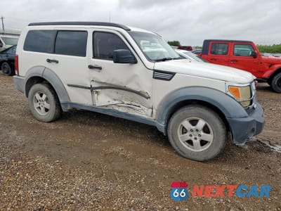 Czwarte zdjęcie samochodu z boku: 2007 DODGE NITRO SXT VIN:1D8GT28K77W672976 - miniatura