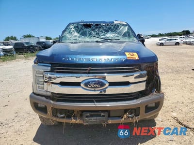 Piąte zdjęcie samochodu w środku: 2017 FORD F250 SUPER DUTY VIN:1FT7W2BT8HEC01224 - miniatura