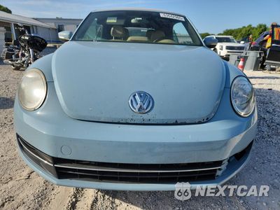 Piąte zdjęcie samochodu w środku: 2014 VOLKSWAGEN BEETLE VIN:3VW5L7ATXEM800837 - miniatura