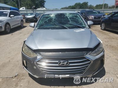 Piąte zdjęcie samochodu w środku: 2017 HYUNDAI ELANTRA SE VIN:5NPD84LF0HH183285 - miniatura