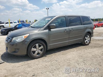 2010 VOLKSWAGEN ROUTAN SE 2V4RW3D18AR295615 - główne zdjęcie licytacji z USA - miniatura