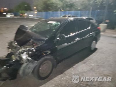 2015 NISSAN VERSA S 3N1CN7AP1FL795601 - główne zdjęcie licytacji z USA - miniatura