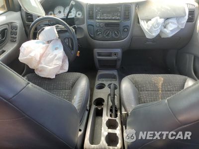 Zdjęcie 8 z 12 samochodu: 2001 FORD ESCAPE XLS VIN:1FMYU01121KF10379 - miniatura
