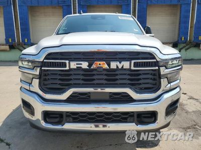 Piąte zdjęcie samochodu w środku: 2025 RAM 2500 BIG HORN VIN:3C63R5DL5SG547548 - miniatura