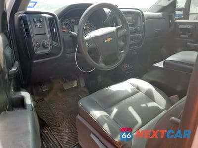 Zdjęcie 8 z 13 samochodu: 2015 CHEVROLET SILVERADO C3500 VIN:1GB3CYCG7FZ544712 - miniatura