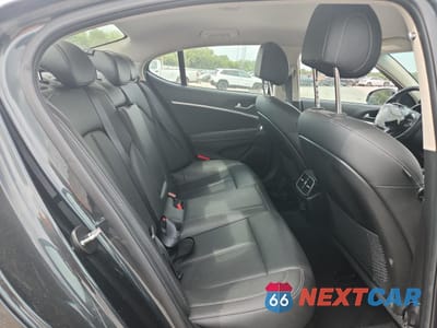 Zdjęcie 10 z 13 samochodu: 2023 GENESIS G70 2.0T VIN:KMTG34TA2PU132490 - miniatura