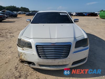 Piąte zdjęcie samochodu w środku: 2011 CHRYSLER 300C VIN:2C3CA6CT0BH554791 - miniatura